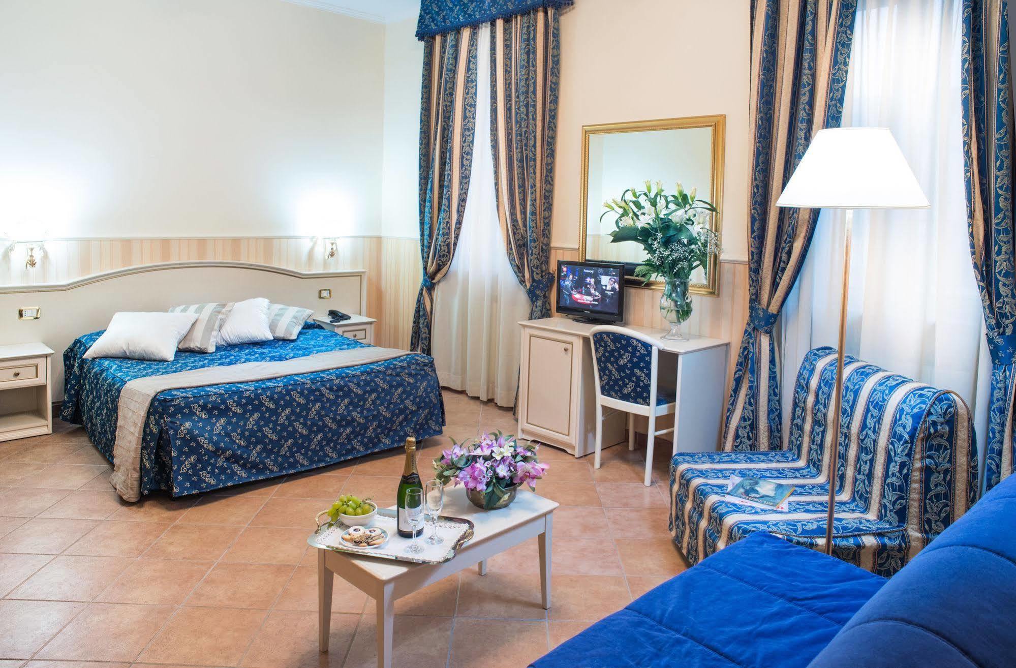Anfiteatro Flavio Hotell